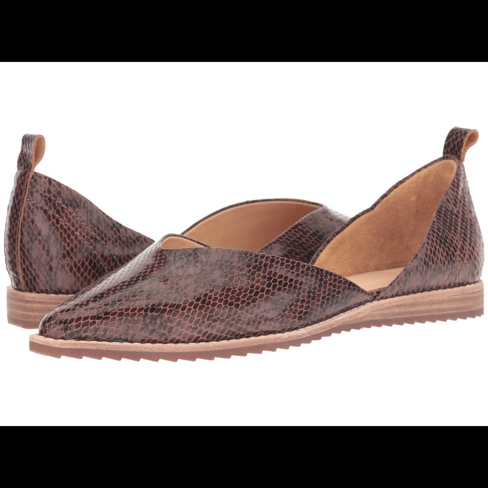 Bill Blass Sybil Flats, Brown Snake, 6.5